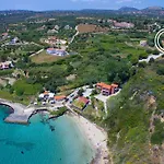 Driftwood Villa Karavádhos