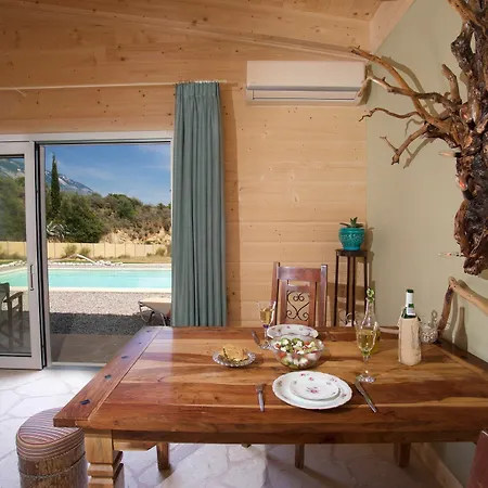 Driftwood Villa *
