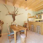 Driftwood Villa Karavádosz