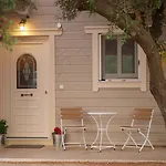 Driftwood Villa *
