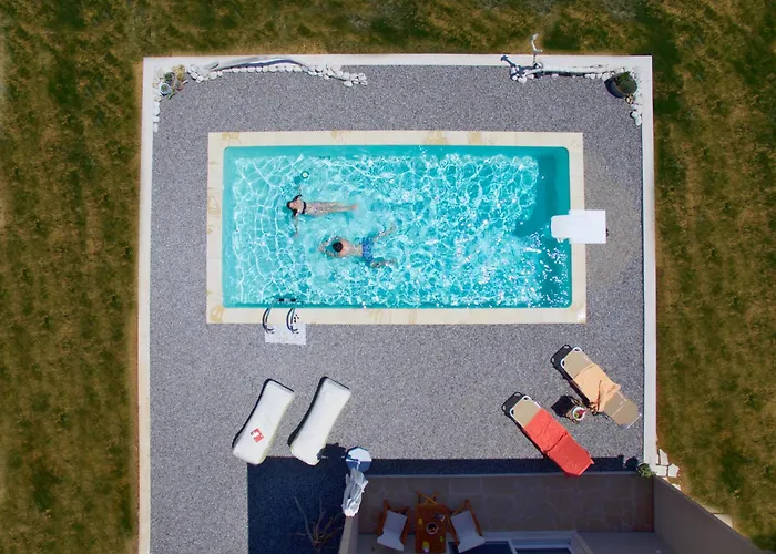 Driftwood Karavádhos