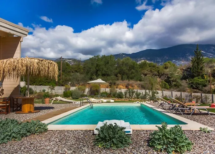 Driftwood Villa Karavádhos