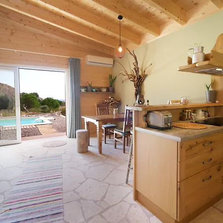 Driftwood Karavádhos